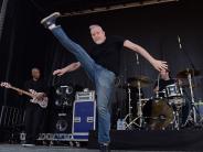 The Spin Doctors provided lively entertainment for Brookhaven Cherry Blossom Festival fans.